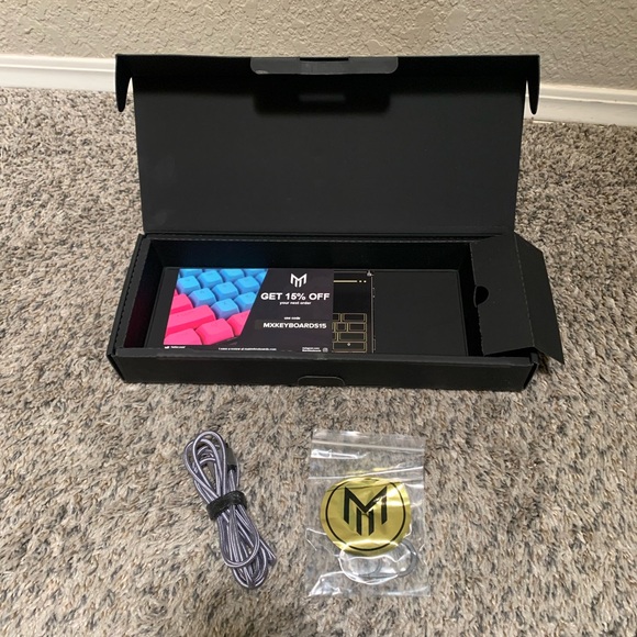 Matrix Elite Series 60% Gaming Keyboard Blue
Switches - Picture 4 of 9